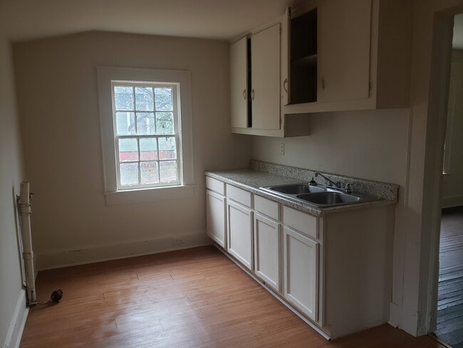 Foto del edificio - 1720 W Parker Rd