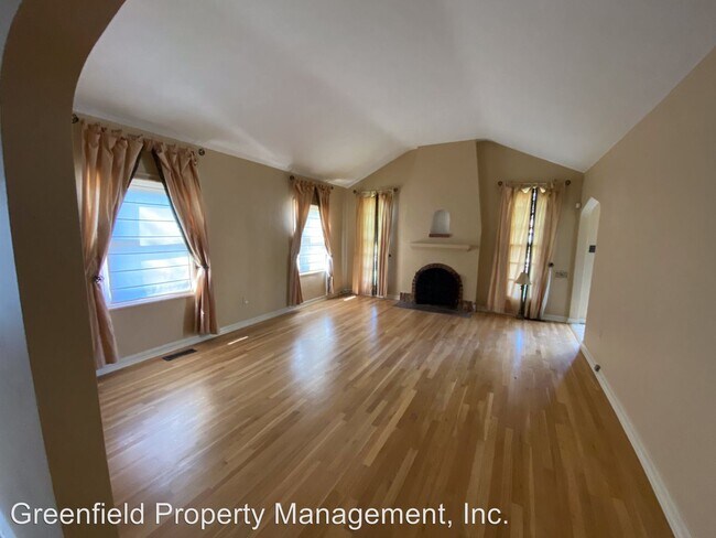 Building Photo - 3 br, 2 bath House - 224 S. Avena Ave.