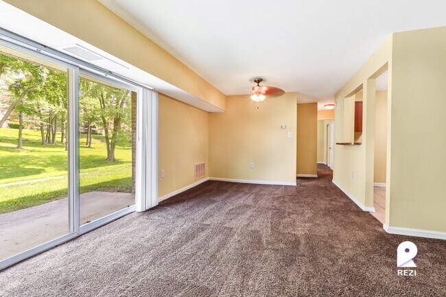 Building Photo - 6453 Hil-Mar Dr