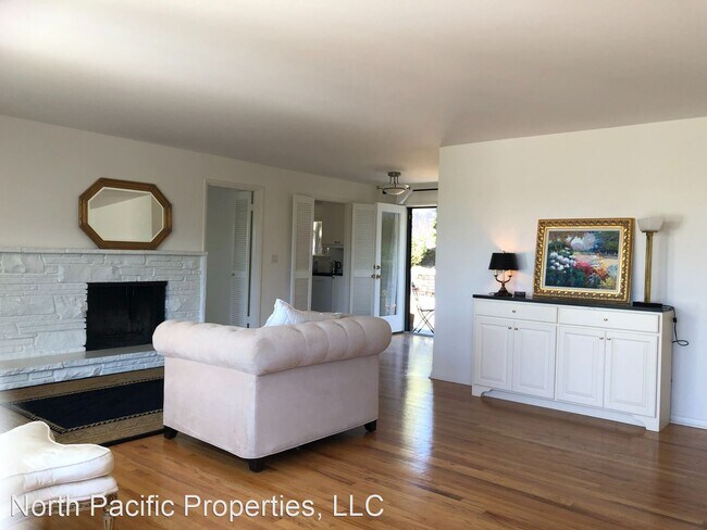 Foto del edificio - 3 br, 1.5 bath House - 820 84th Ave NE