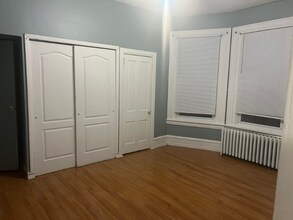 Building Photo - 109 E Stewart Ave