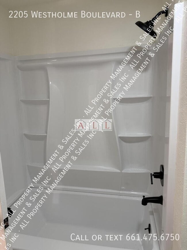 Building Photo - 2205 Westholme Blvd