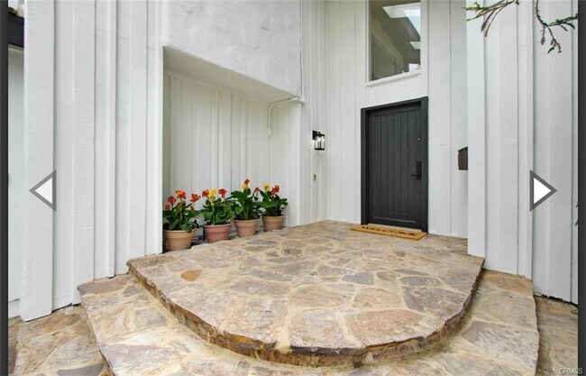 Building Photo - 4359 Park Alisal