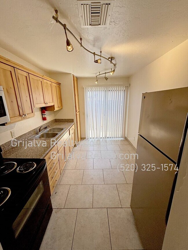 Foto del edificio - 1245 E 25th St