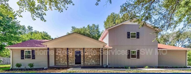 Primary Photo - 3164 W Seminole St