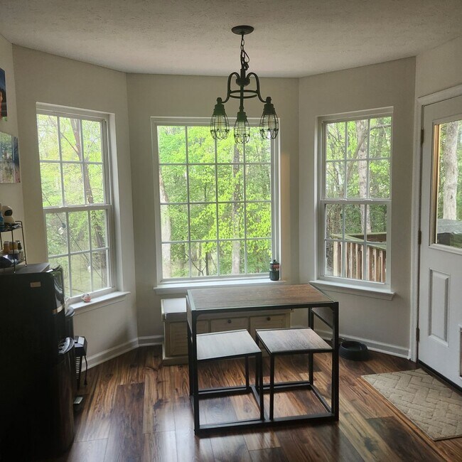 Building Photo - 5108 Essex Ct
