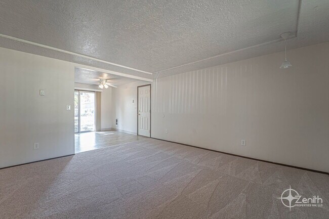 Foto del edificio - 9501 NE 5th St