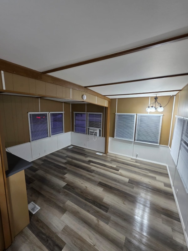 Foto del edificio - 905 W 37th Ave