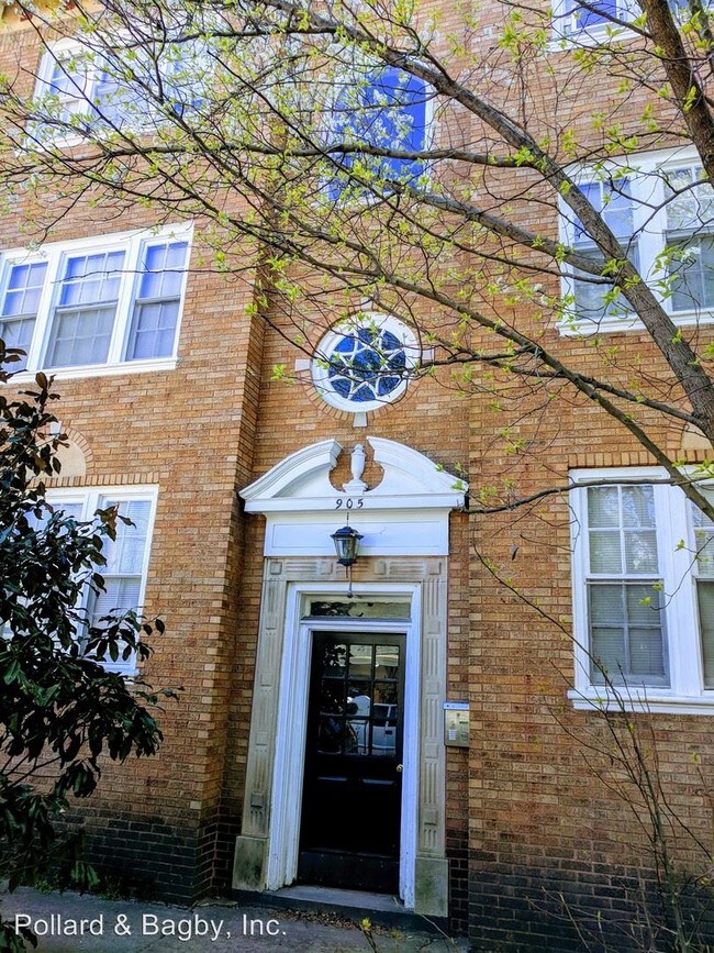 Foto del edificio - 905 N Belmont Ave