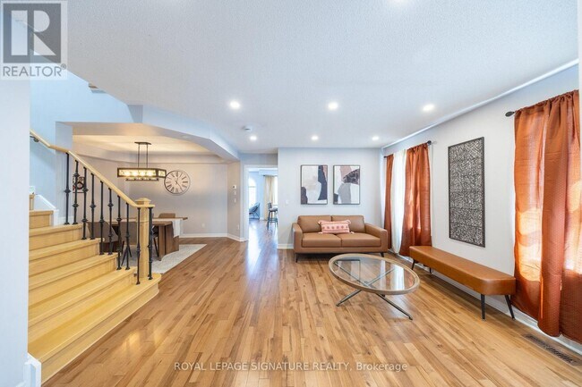 Photo du bâtiment - 2299 Yorktown Cir
