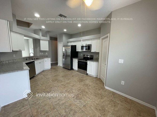 Building Photo - 2651 Silvermoss Dr