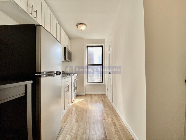 Building Photo - 401 East 68th Street