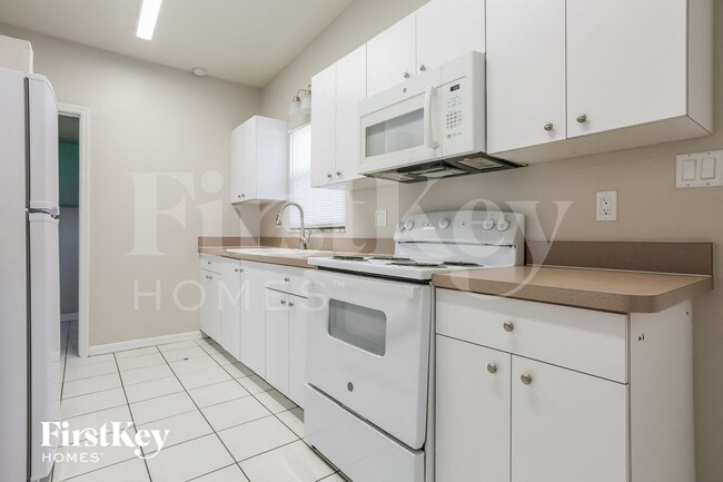 Foto del edificio - 21435 Gibralter Dr