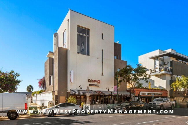 Foto del edificio - Views, Views, Views! Stunning Top-Floor Little Italy 2-bedroom Loft at The Waterfront!