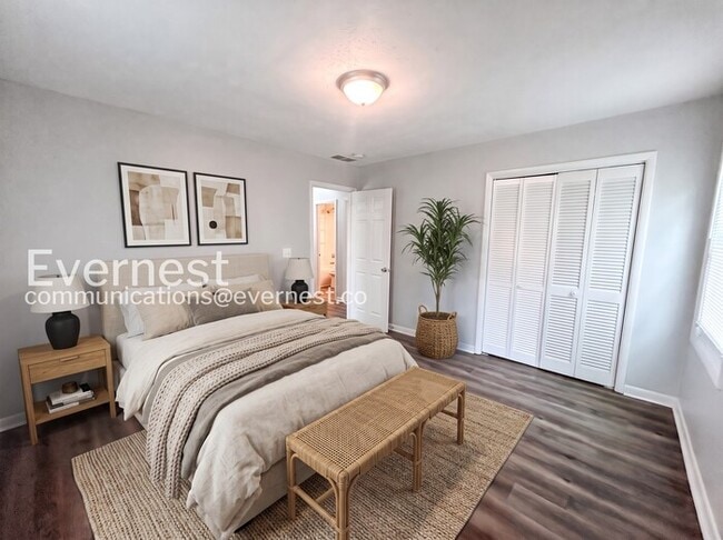 Building Photo - 5 Bed & 4 Bath House in Lithonia / Pet-Friendly /