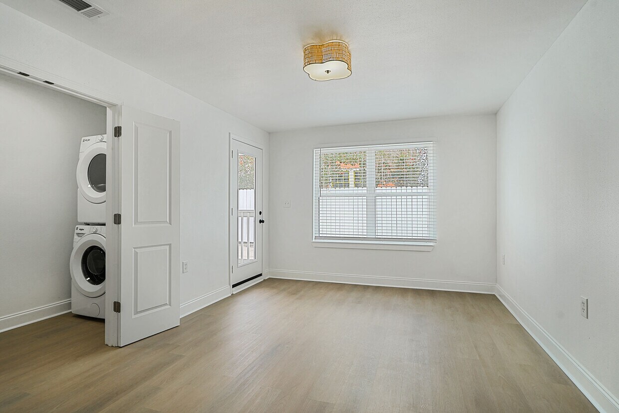 Foto del edificio - 3324 S Saratoga St