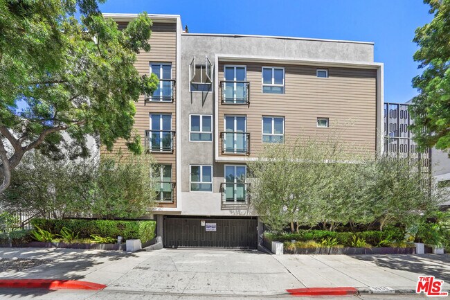 Foto del edificio - 9955 Durant Dr