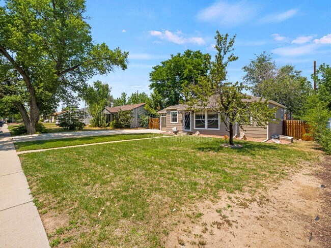 Building Photo - 4841 E Missouri Ave