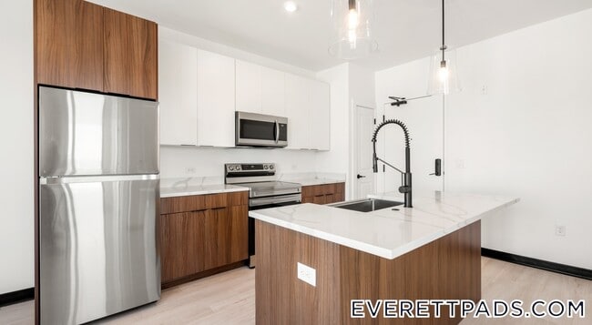 Foto del edificio - 600 Broadway