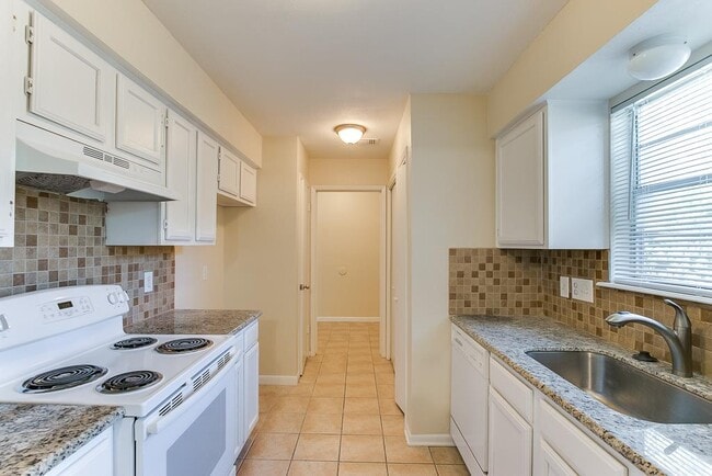 Foto del edificio - 9036 Kerrwood Ln