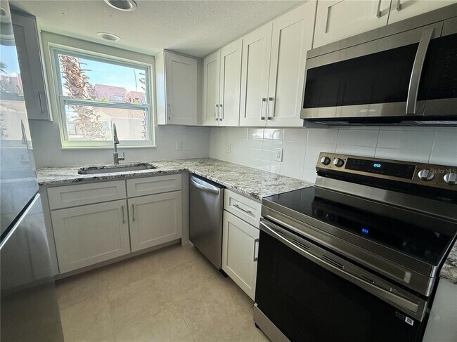 Foto del edificio - 14120 Palm St