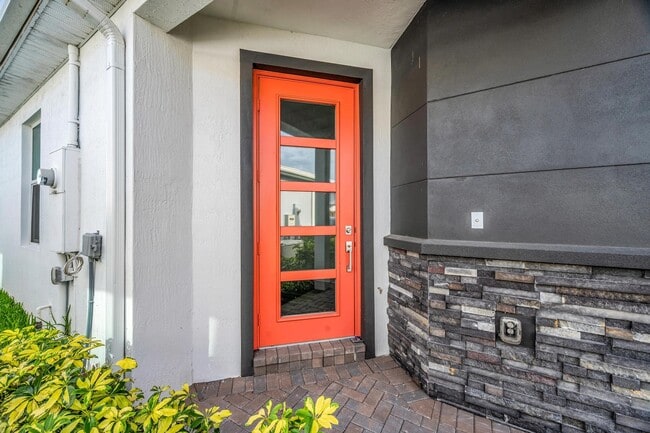 Foto del edificio - 9060 Remy Ln