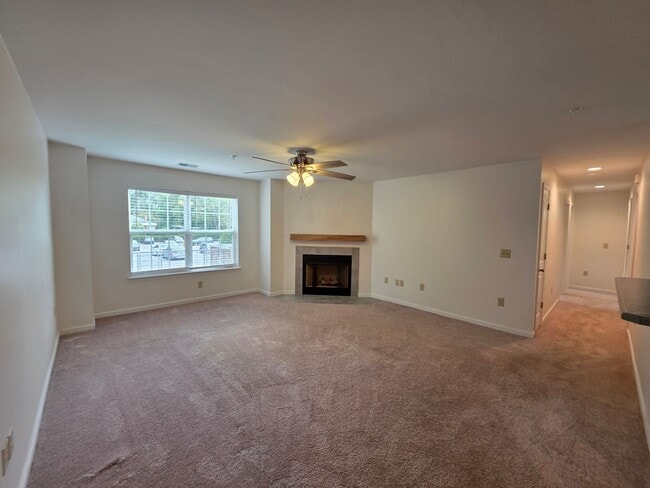 Building Photo - Charming Life at Lafayette Coves Condos!