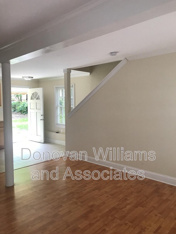 Foto del edificio - 1529 Thomas Ave