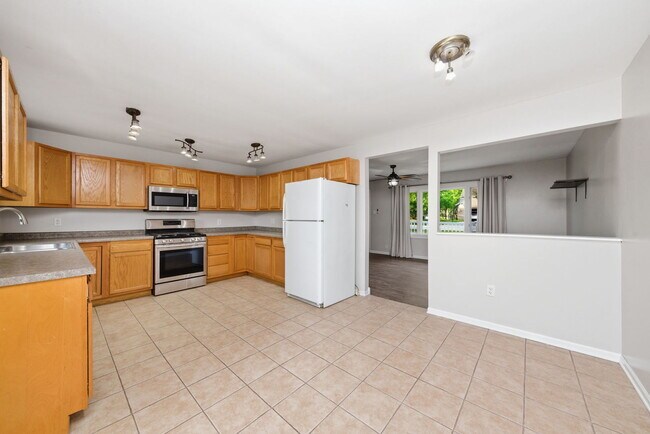Building Photo - 3015 Jo Ann Dr