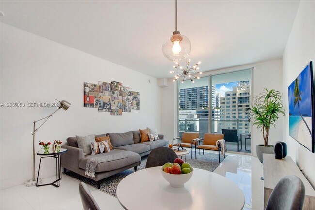 Building Photo - 1080 Brickell Ave