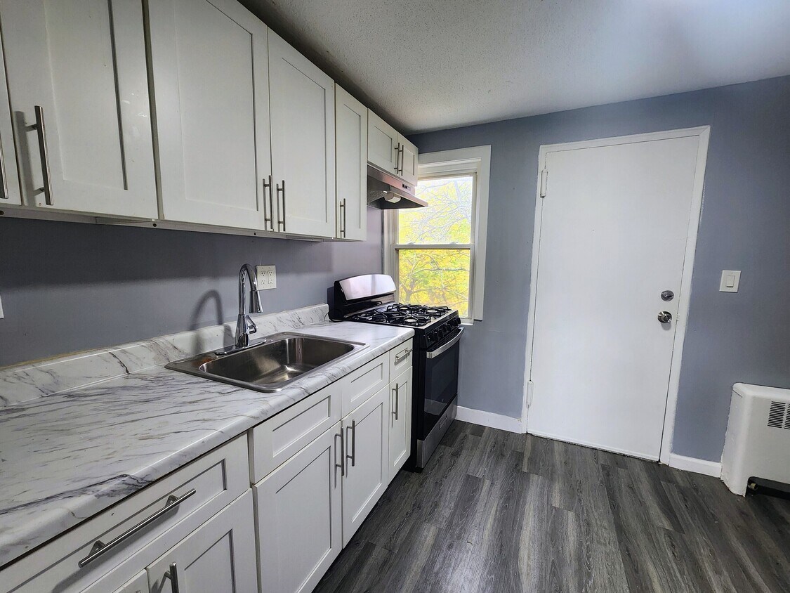 Foto principal - 936 Wethersfield Ave