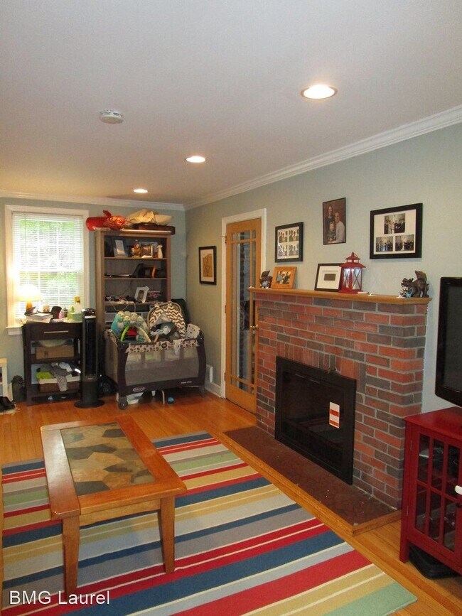Building Photo - 4 br, 3 bath House - 4104 Tennyson Rd