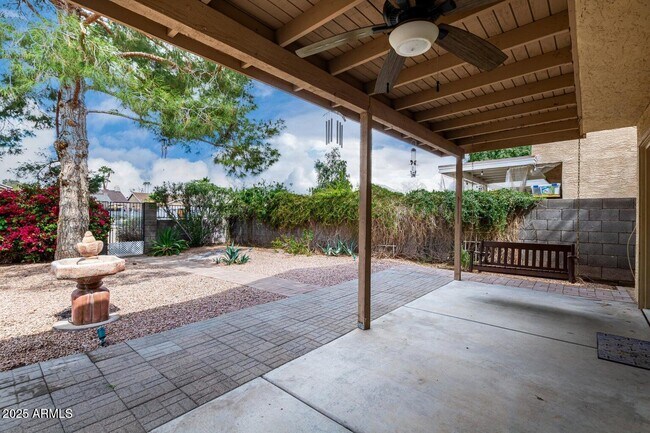 Building Photo - 730 E Rosemonte Dr