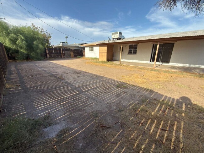 Foto del edificio - 7010 N 34th Ave