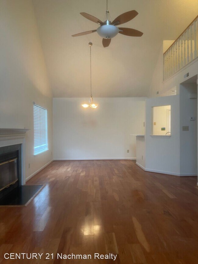 Building Photo - 3 br, 2 bath House - 151 Loch Circle