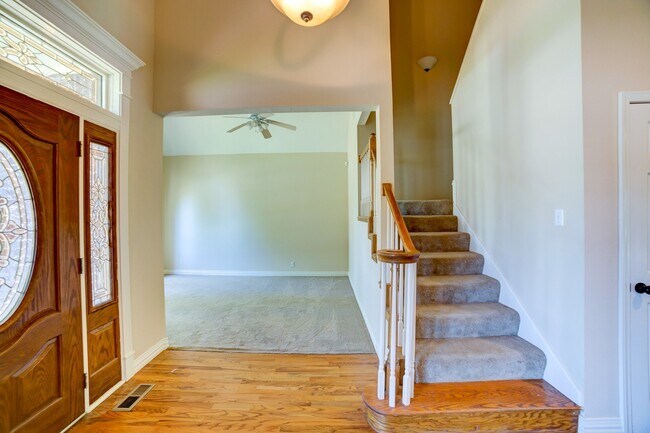 Foto del edificio - Beautiful home across from Jenks Middle Sc...