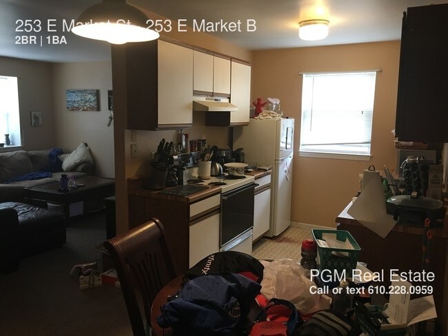 Foto del edificio - 253 E Market St