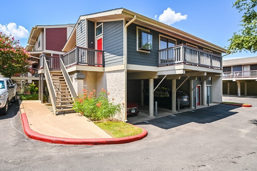 Primary Photo - Travis Oaks Rental