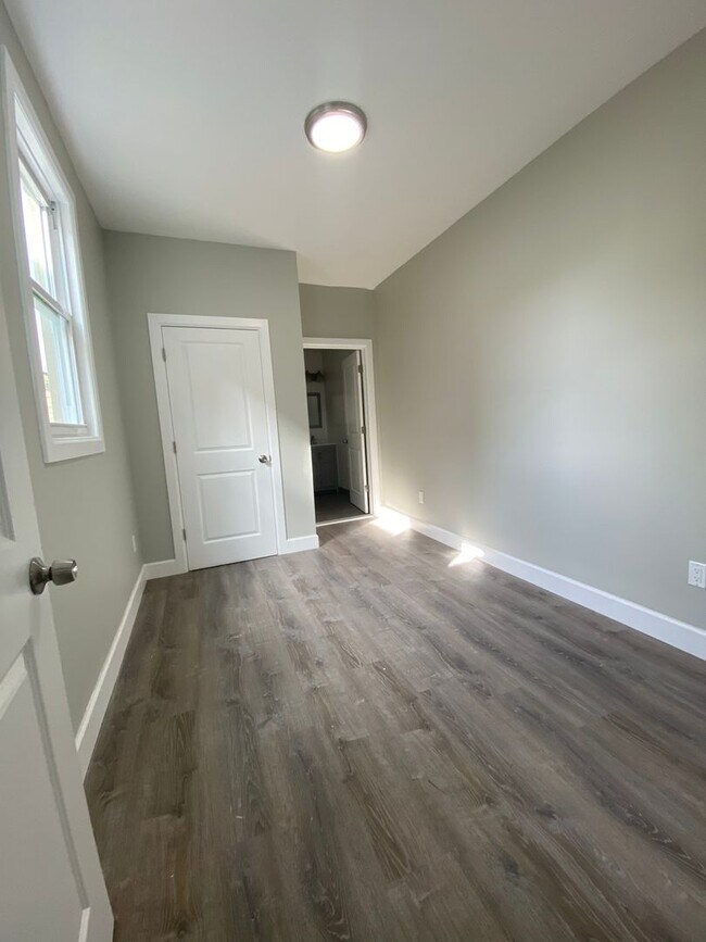 Foto del edificio - 121 N. Lake