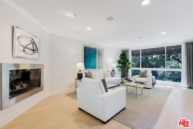 Foto del edificio - 1068 Casiano Rd