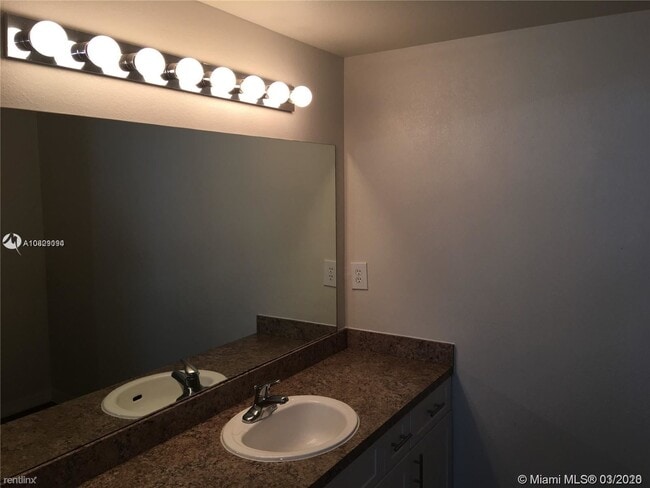 Building Photo - 2 br, 2 bath Condo - 11253 Pines Blvd
