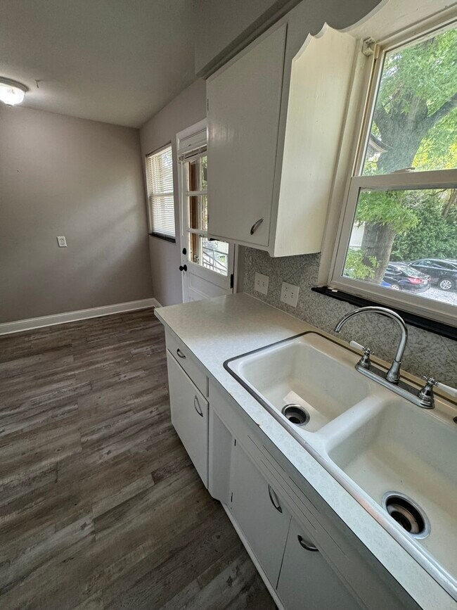 Foto del edificio - 600 Graham Rd