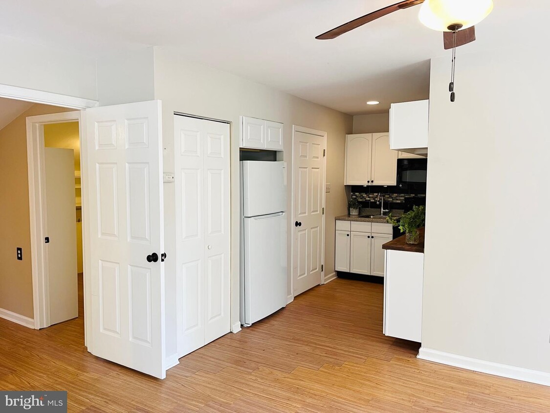 16 Denise Dr, Thornton, PA 19373 Room for Rent in Thornton, PA