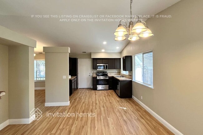 Building Photo - 2522 Drummond Dr