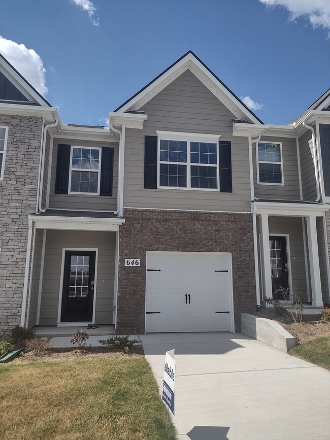 Building Photo - 646 Longtail Ln
