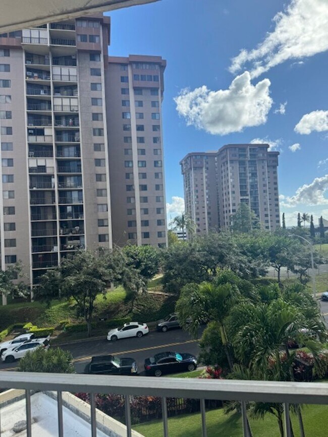 Foto del edificio - Highlander 1 Bedroom with Parking, Washer/Dryer in unit