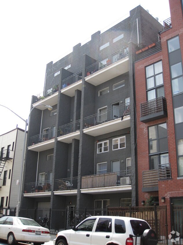 Building Photo - 58 Ten Eyck St