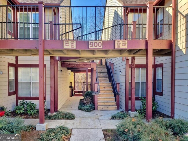 Building Photo - 913 Wentworth Ct