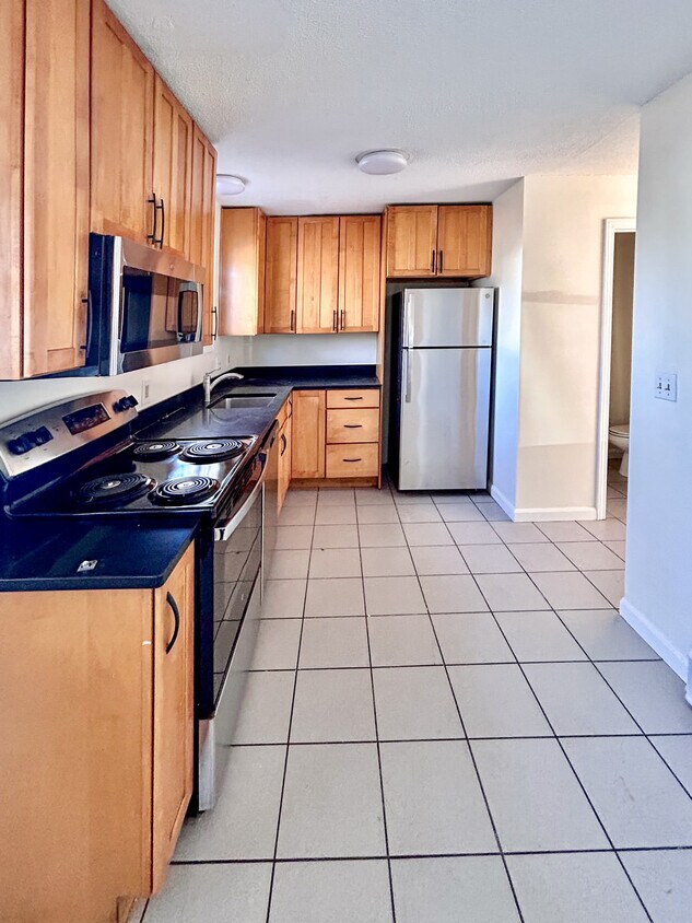 Foto principal - 127 Plattsburg Ave