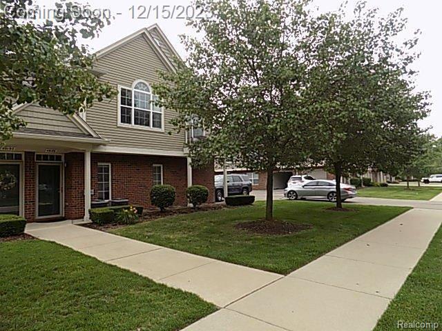 Building Photo - 49186 W Woods Dr